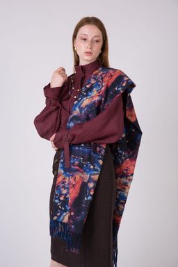 Палантин из полиэстера и вискозы с бахромой