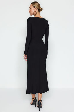 Siyah Volanl? Kare Yaka Fitted/Vucuda Oturan Maxi Esnek Orme Elbise TWOAW24EL00613