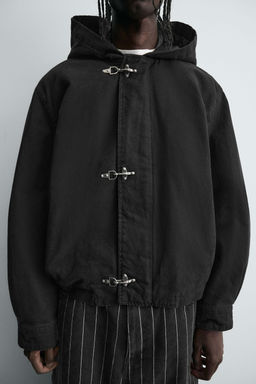 HOODED JACKET WITH FIREMAN CLASP