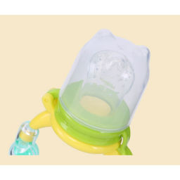 Ниблер для прикорма Крошка Я, с силиконовой сеточкой, ручка-погремушка, цвет зеленый