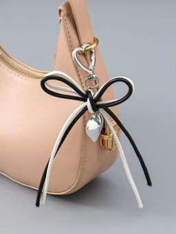 Брелок на карабине "Двойной бант с сердцем" бело-чёрный 14х9х1,5 см