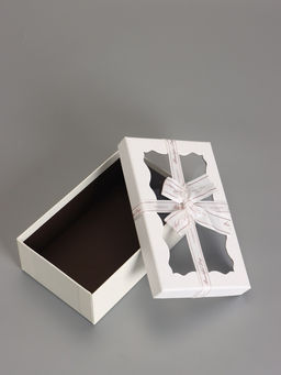 Набор подарочных коробок 3 в 1, прямоугольные с окном, белый, 23×16×9.5; 21×14×8; 19×12×6.5 см