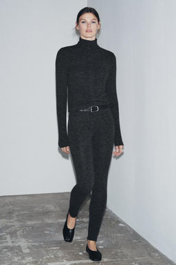 SOFT LEGGINGS WITH BELT
