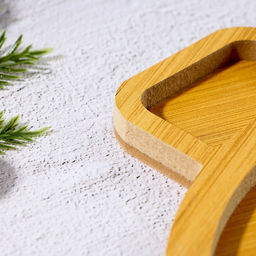 Менажница деревянная новогодняя «Ёлочная игрушка», 28.8×24.9 см