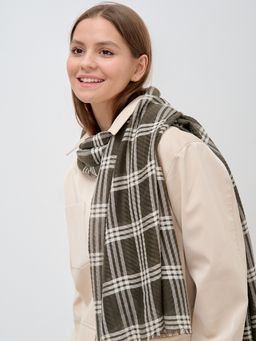 Большой, красивый двусторонний палантин с необычной выработкой по всему полотну изделия