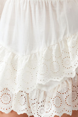 TRENDYOLMILLA Plaj Giyim Briddal Beyaz Mini Dokuma Brode Detayl? Flaml? Pamuk Plaj Etek TBESS24ET00004 фото 5