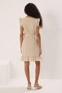 TRENDYOLMILLA Fusya Cizgili A Kesim Kusakl? Mini Dokuma Elbise TWOSS21EL1290 фото 8