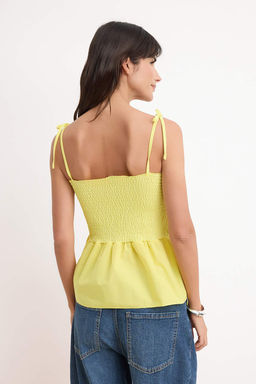 Sar? Pamuklu Poplin Fitted Detayl? Ask?l? Gipeli Esnek Orme Bluz TWOSS24BZ00393