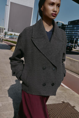 SOFT DOUBLE-BREASTED SHORT COAT - Zara фото 5