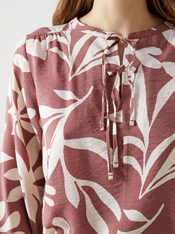 Ba?lamal? Yaka Desenli Kad?n Bluz