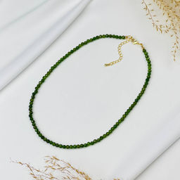 Бусы из Хромдиопсида