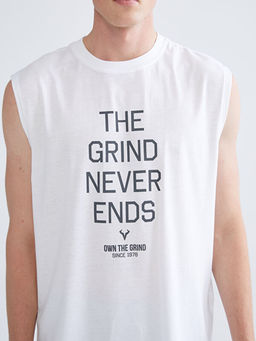 Bisiklet Yaka Bask?l? Erkek Kolsuz Ti??rt