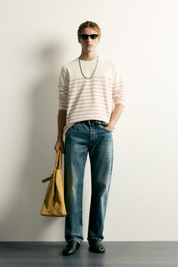 CAMISETA RELAXED FIT JACQUARD RAYAS / Rosa claro
