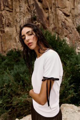 T-SHIRT WITH CONTRAST BOWS - Zara фото 10