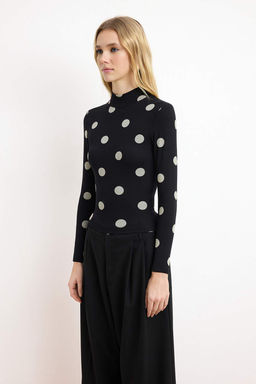 Nasiba Hafiz x Trendyol Collection Siyah Dik Yaka Puantiyeli Uzun Kol Esnek Orme Bluz TWOSS26BZ00352
