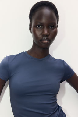 Camiseta entallada de microfibra - H&m фото 11