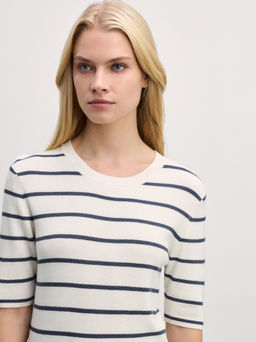 Базовый джемпер с коротким рукавом из вискозы / Zarina  фото 6