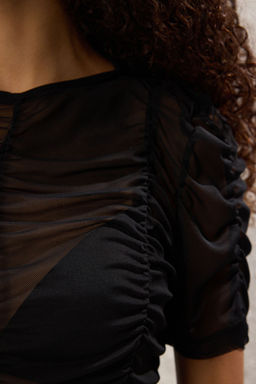 Trendyolmilla Siyah Buzgu/Drape Detayl? Fitted/Vucuda Oturan Orme Bluz TWOSS25BZ00213