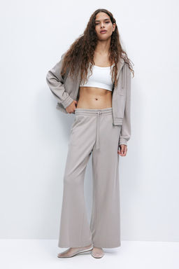 Joggers amplios de punto