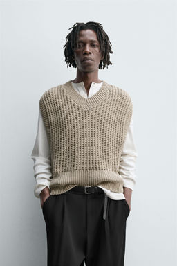 BOX FIT KNIT VEST
