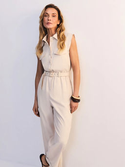 Приталенный комбинезон из вискозы / Zarina