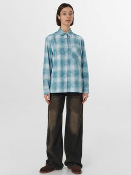 Рубашка женская голубая в клетку