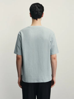 Футболка из фактурной ткани / Zarina  фото 12