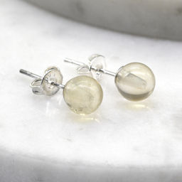 Пусеты серьги из цитрина шарик 6мм Радуга камня