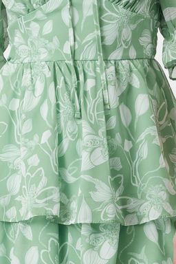 Mint Cicekli Etegi Volanl? Skater/Belden Ac?lan Sifon Mini Astarl? Dokuma Elbise TWOSS22EL2772