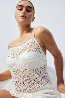 Vestido playero efecto crochet