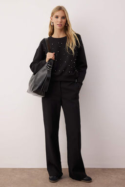 Siyah Tas Akseusar Detayl? Bisiklet Yaka Regular Crop Orme Sweatshirt TWOAW26SW00090 - Trendyolmilla фото 2