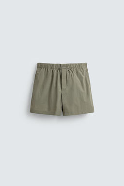 BERMUDA T?CNICA CORTA / Verde gris