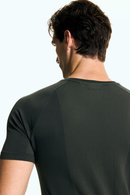 Camiseta de deporte con DryMove Muscle Fit - H&m фото 6