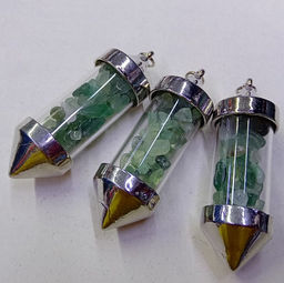 Кулон бутылочка желаний в форме кристалла с камнями Нефрит ДЕНЕЖНЫЙ МАГНИТ