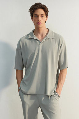 Ta_ Oversize/Geni_ Kesim Dokulu K_r__maz Ottoman Polo Yaka T-Shirt TMNSS23PO00020