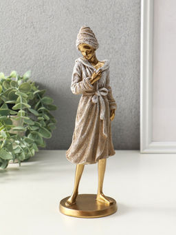 Сувенир полистоун "Девушка в банном халате" 8,5х8,5х25 см