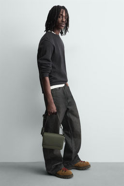 RUBBERISED TEXTURED CROSSBODY BAG - Zara фото 2