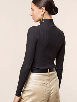 D49.039 Джемпер женский черный