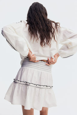 Falda con cintura nido de abeja