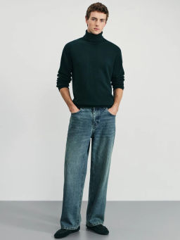 Свитер relax fit с высоким горлом / Zarina