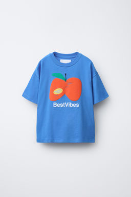 T-SHIRT WITH A RAISED APPLE DESIGN