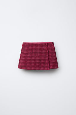 BERMUDA SKORT WITH FRAYED TEXTURE