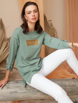 Лонгслив из премиального хлопка с авторским принтом стойкой фольгой