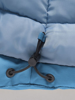 Парка зимняя подростковая для девочки с капюшоном и мехом бирюзового цвета 9534Br