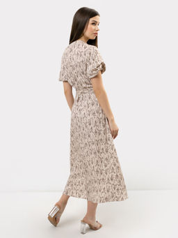 Платье женское миди в бежевом оттенке с цветочным принтом цветочки на кремовом 152495