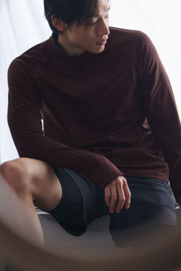 Top de deporte capa intermedia con ThermoMove - H&m фото 5