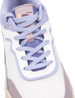 Кроссовки женские