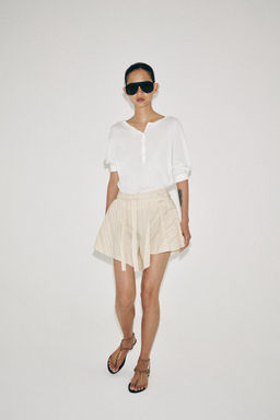 SHORTS PLIEGUES RAYAS ZW COLLECTION / rayas