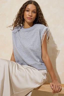 Gri Melanj Relaxed Kal?p Kolsuz Brode ve Dokuma Etiket Detayl? Orme Bluz TWOSS26BZ00233