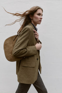 LEATHER FLAP HANDBAG